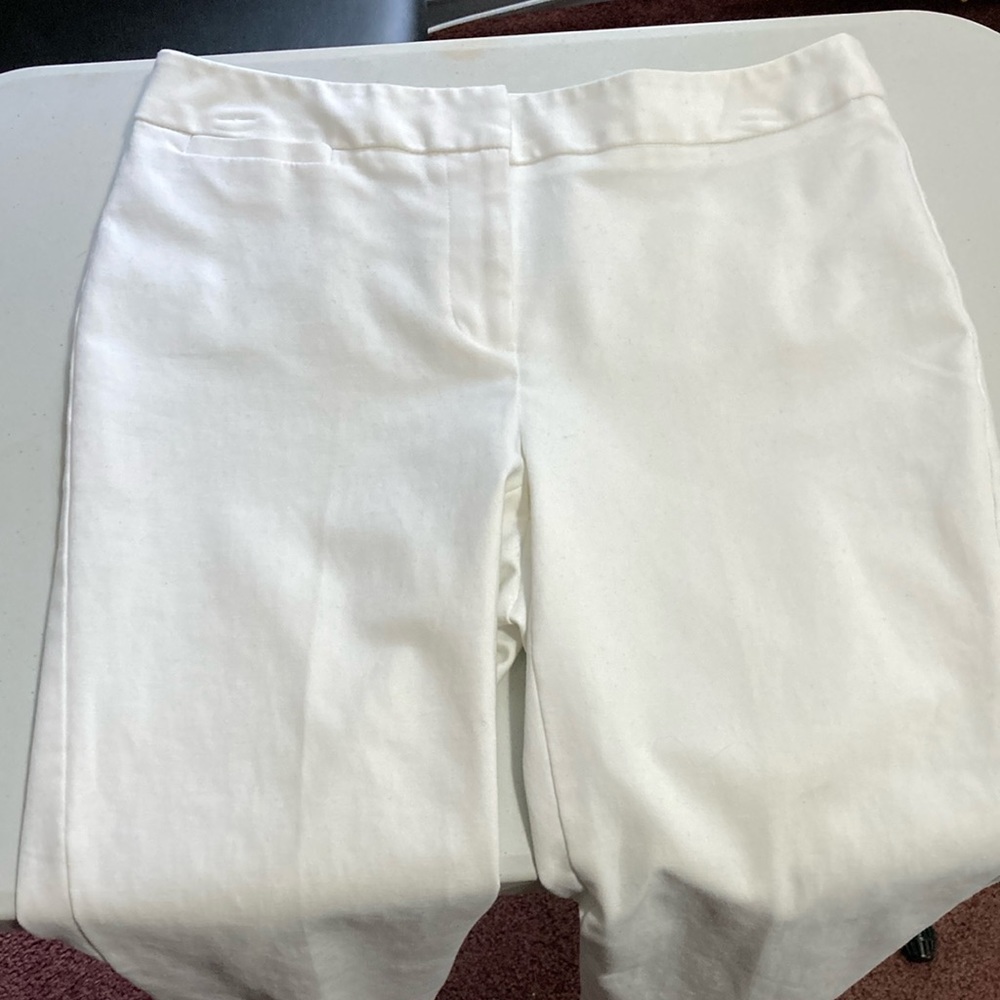 Rafaella White Capris EXCELLENT CONDITION
